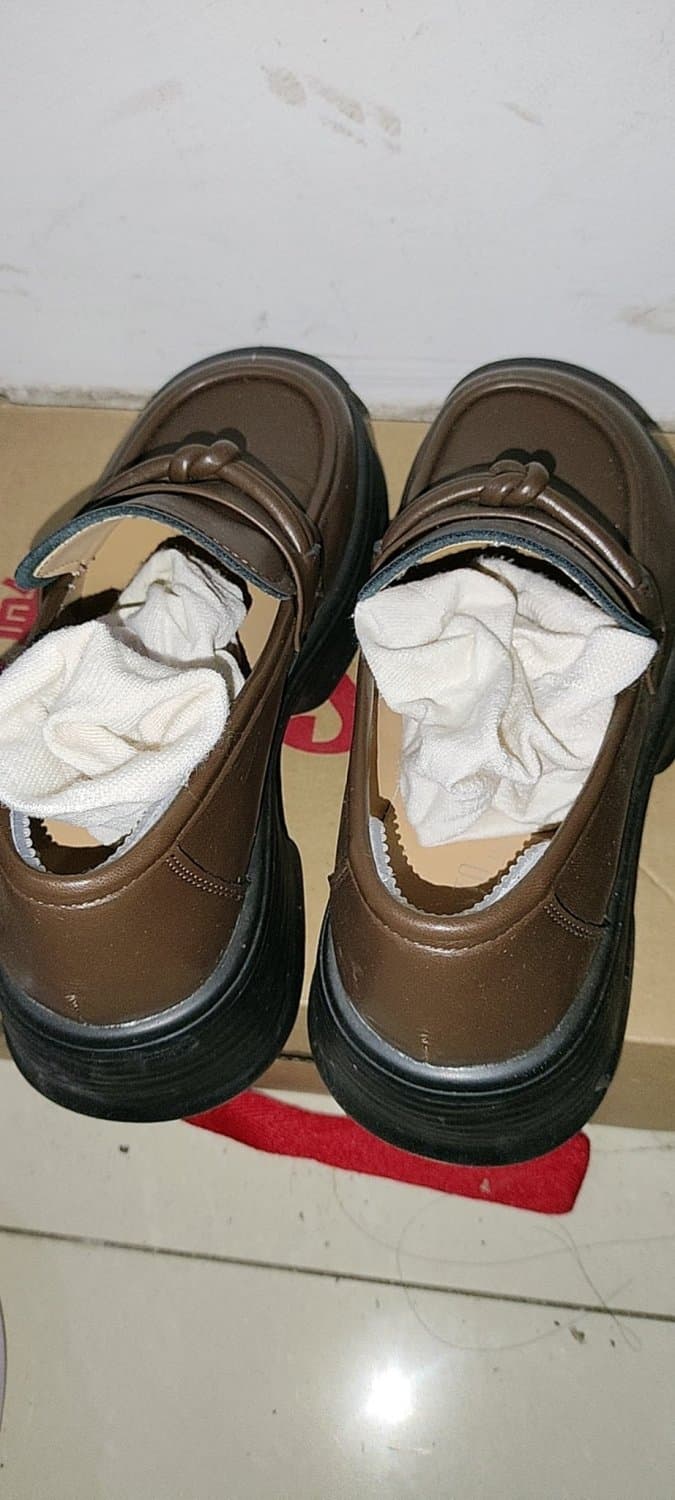 Asian feet / shoes & cum