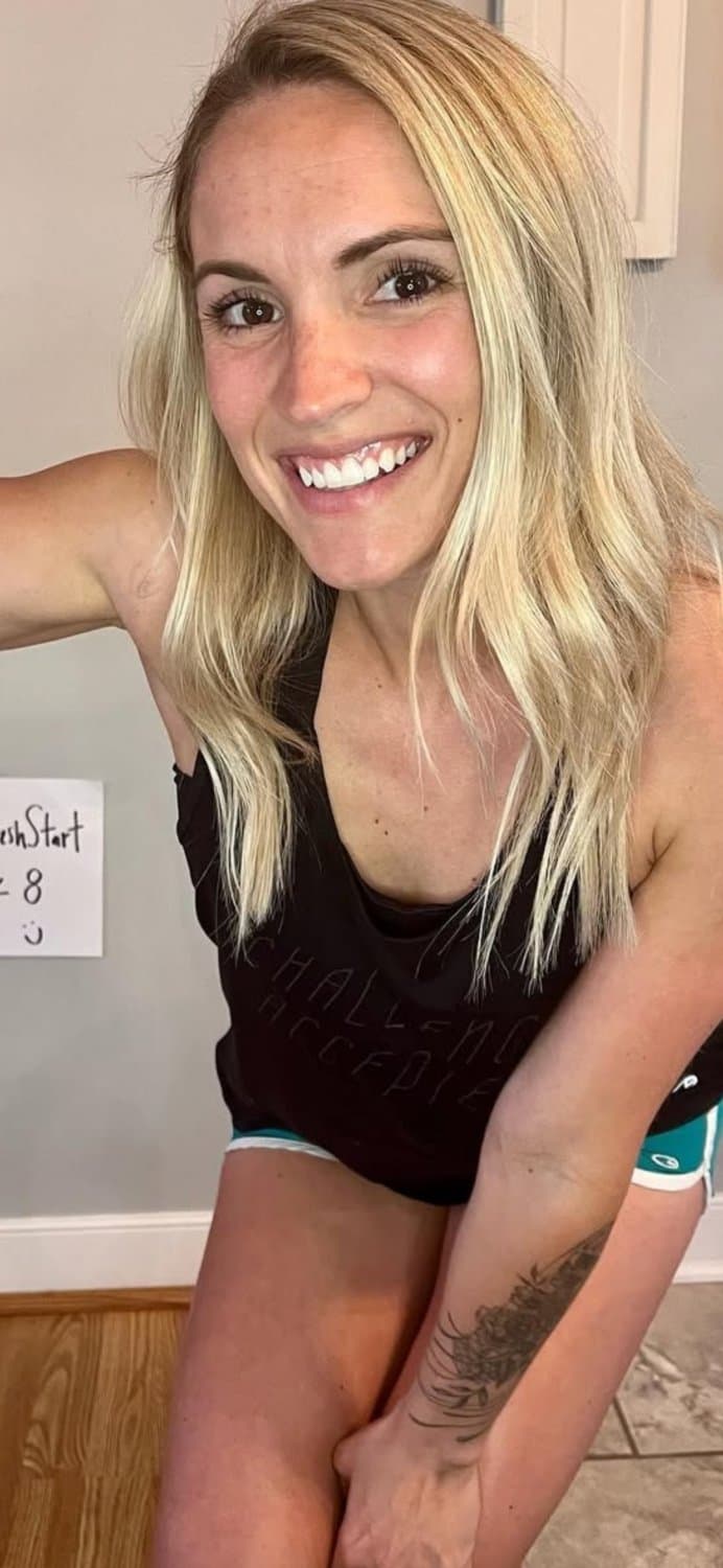 Click to view full size Gorgeous fit wife and mom. Tell me what you think of her.