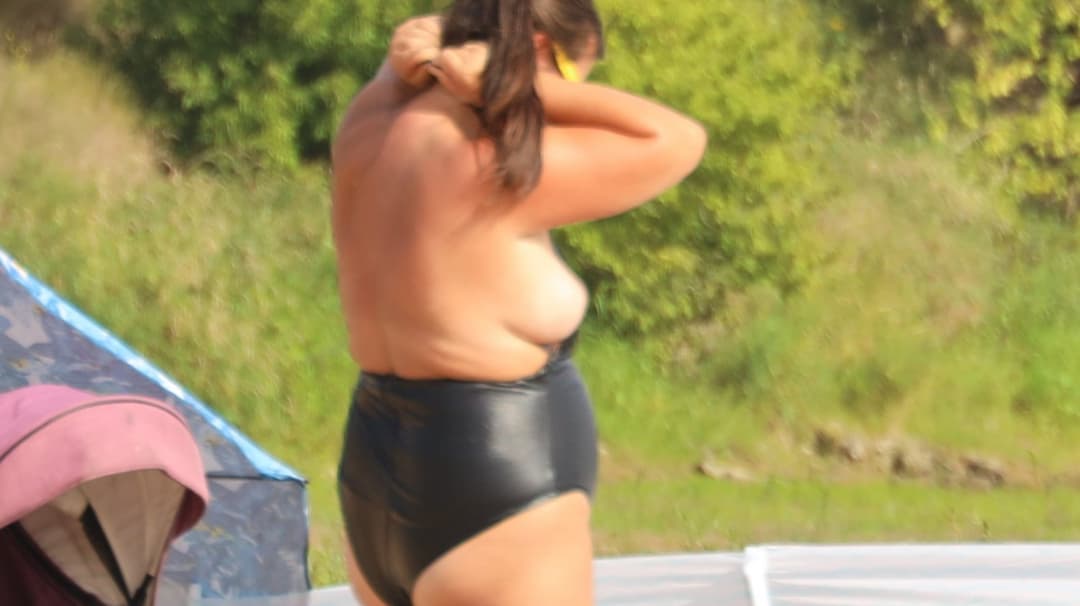 Click to view full size Nude beach 16