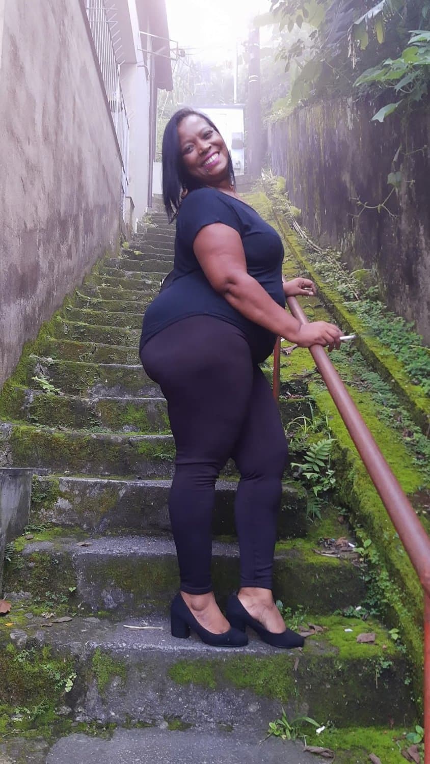 Click to view full size LATINA THICK JUICY CHUNKY SSBBW BIG ASS BOOTY