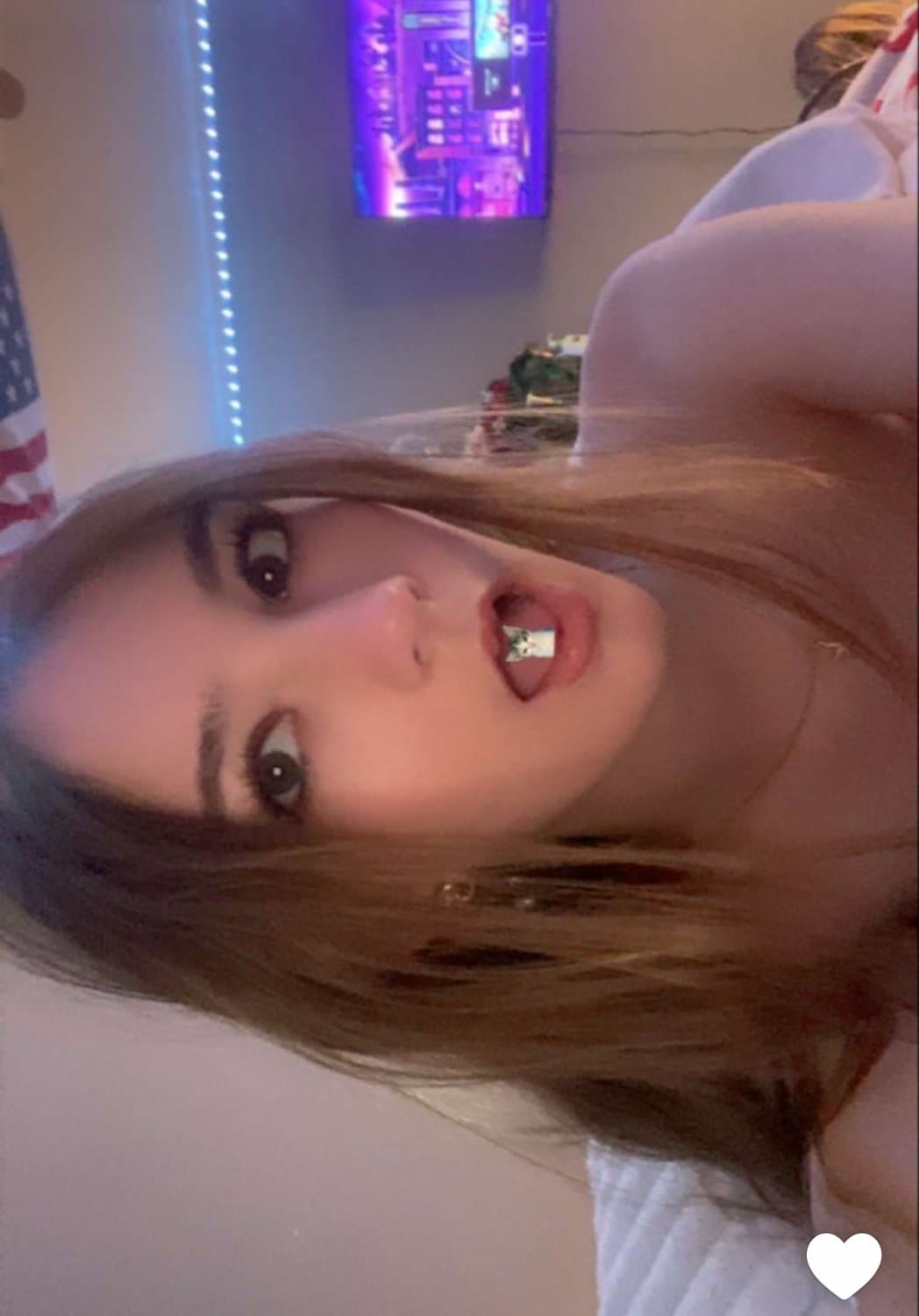 Petite slut Kinsley irl