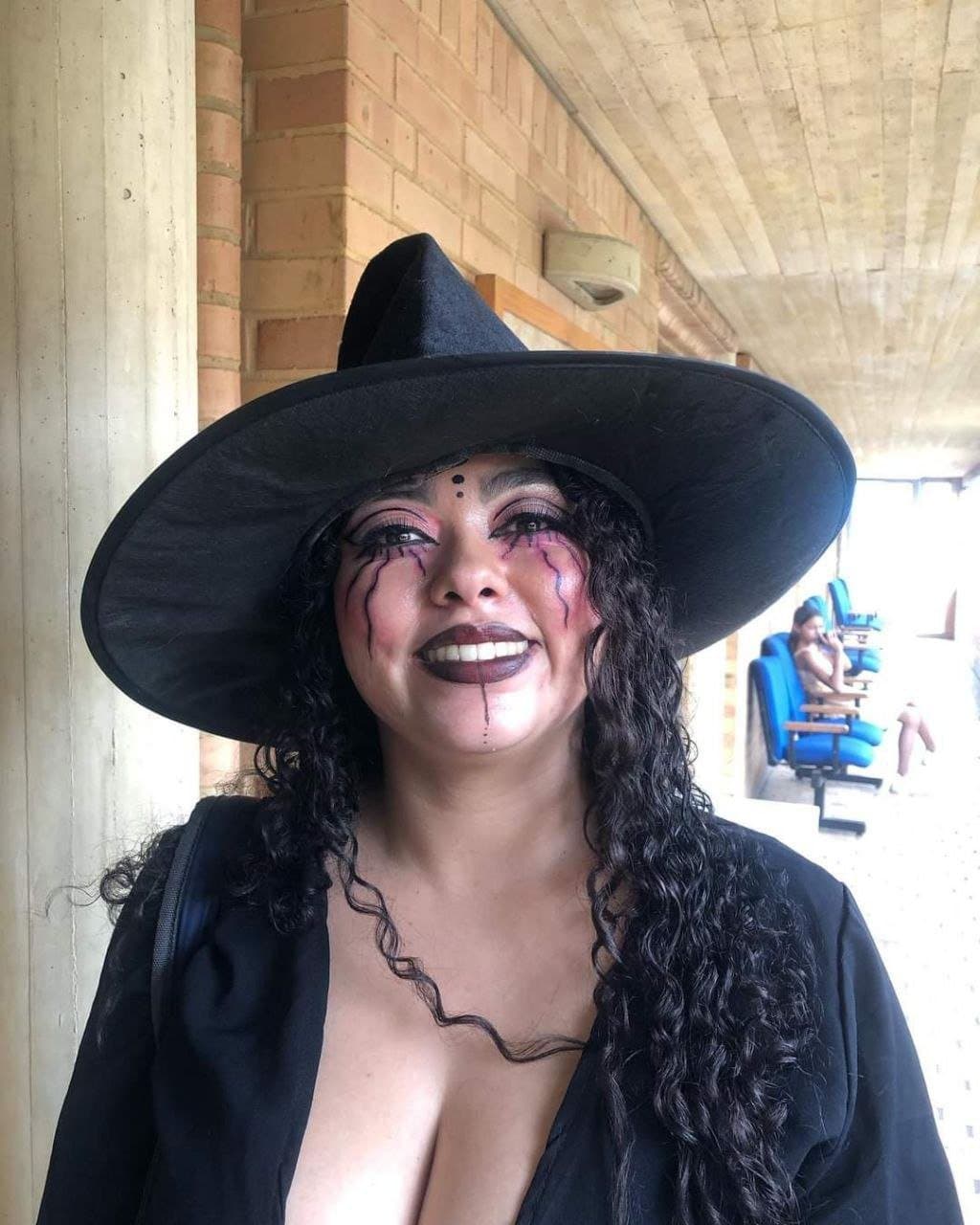 Mónica gallo putica de Medellín