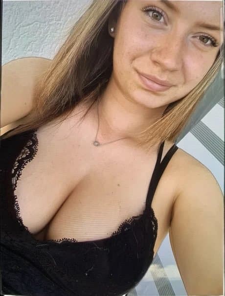 Busty analslut Jasmin