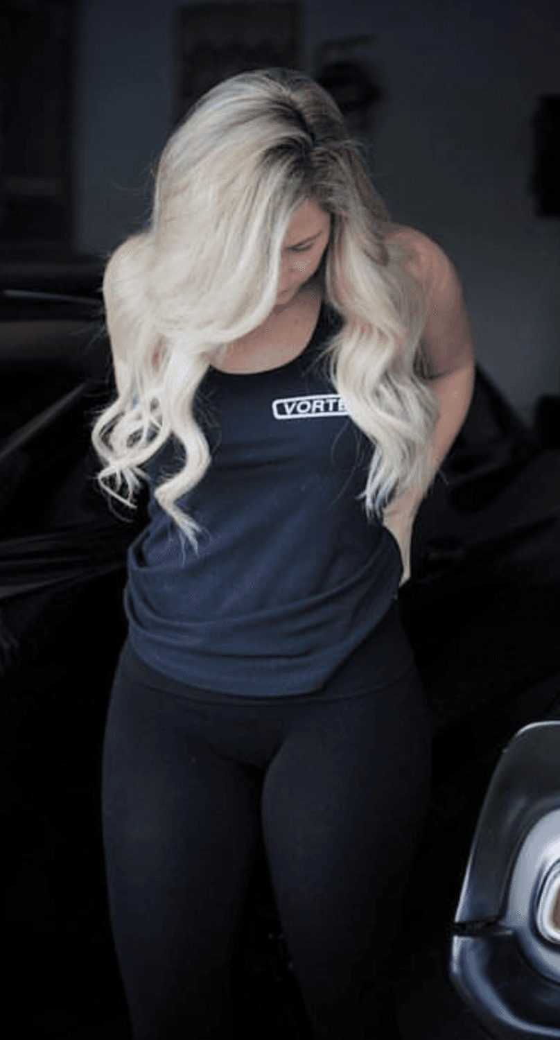 Beautiful thick blonde mechanic slut pt 2