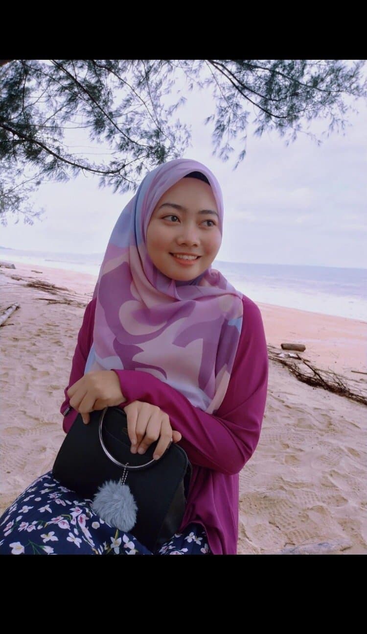 Click to view full size shasha hijab cantik colmek big tit memek malaysia indonesia muslim milf kacamata glasses