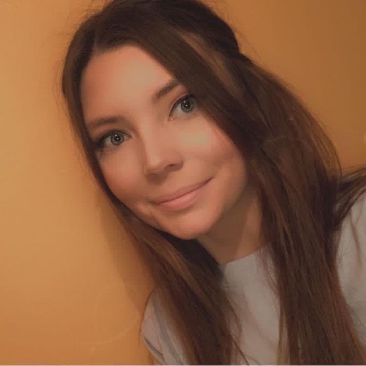 Iced out slut ex is horny 24/7 ready to be a slut