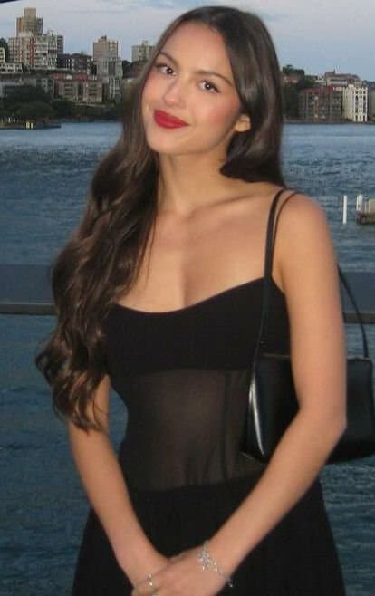 Click to view full size Olivia Rodrigo Is A Such Gorgeous Goddess That Knows How To Drain Me ??