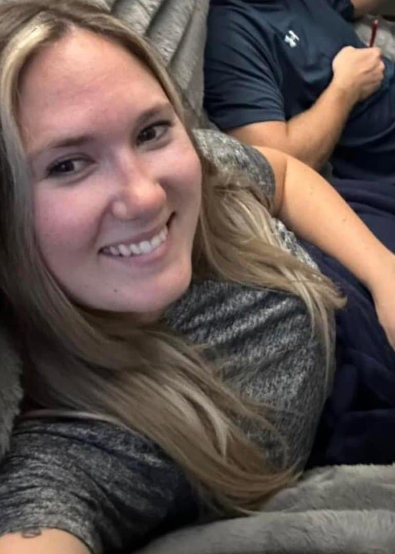 Big tit wife loves to play and show off