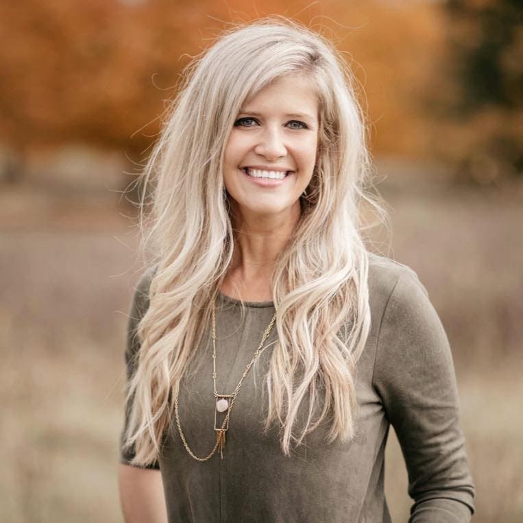 Always great when the G G W camera person knows when to STFU when the girls are having lesbian sex