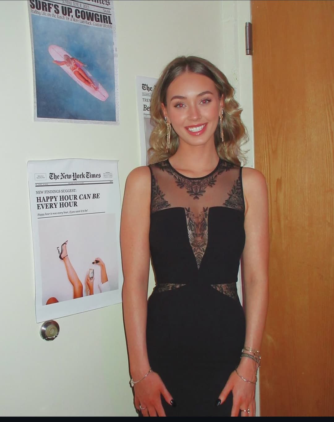 Click to view full size Brenna, 23. 2289 followers and us