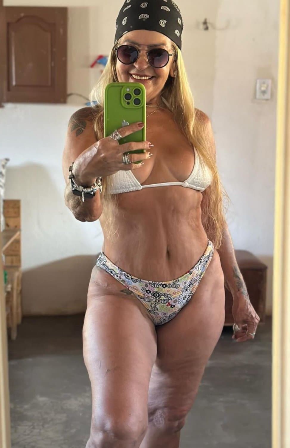 Mouth, pussy ass to mouth. Don’t ever pass up on a chance to fuck mature women.