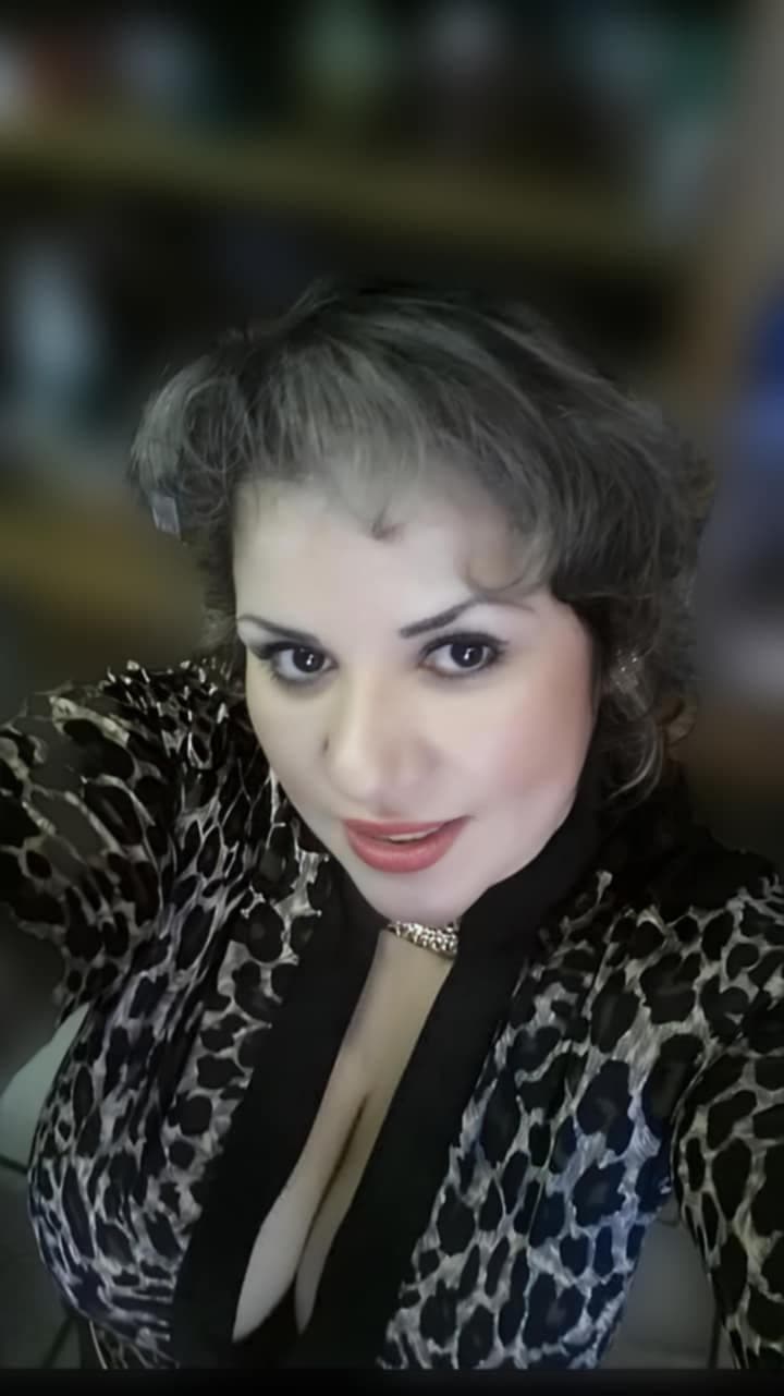 Sexy Ass MILFS/cougars?