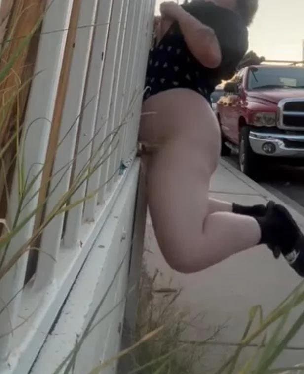 Instagram Wedgie Pig @angiiilovaaa