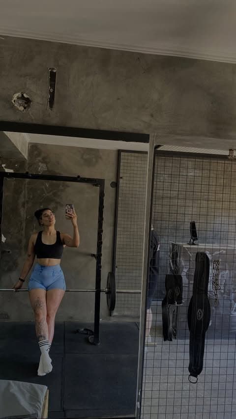 sofiicarsiimo. 2. terrible culazo la negra.. vgg