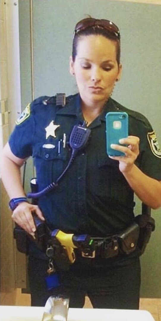 Off duty c0p pulls out her massive titties on camera for Mardi Gras