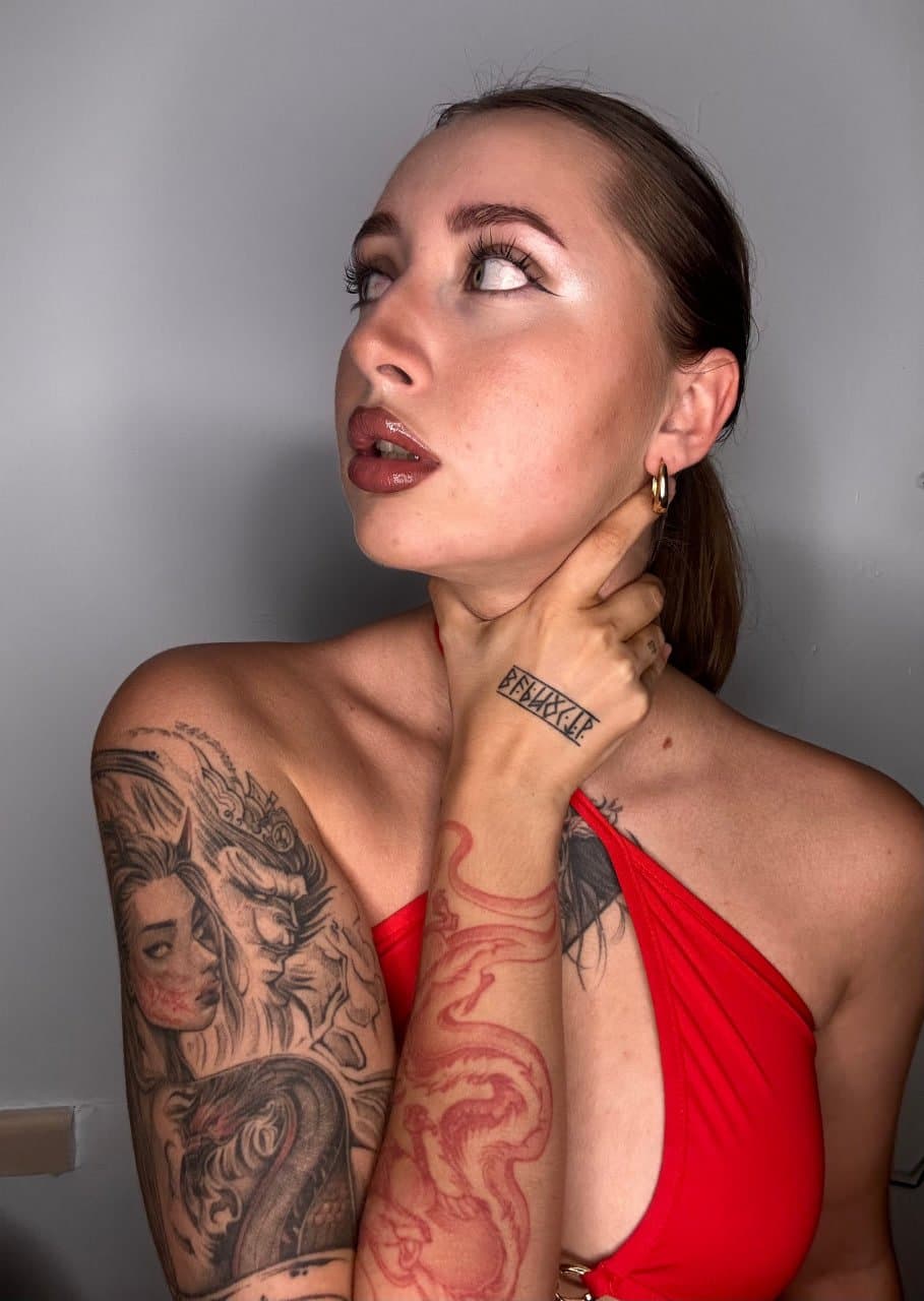 super hot slutty teen in hot dress