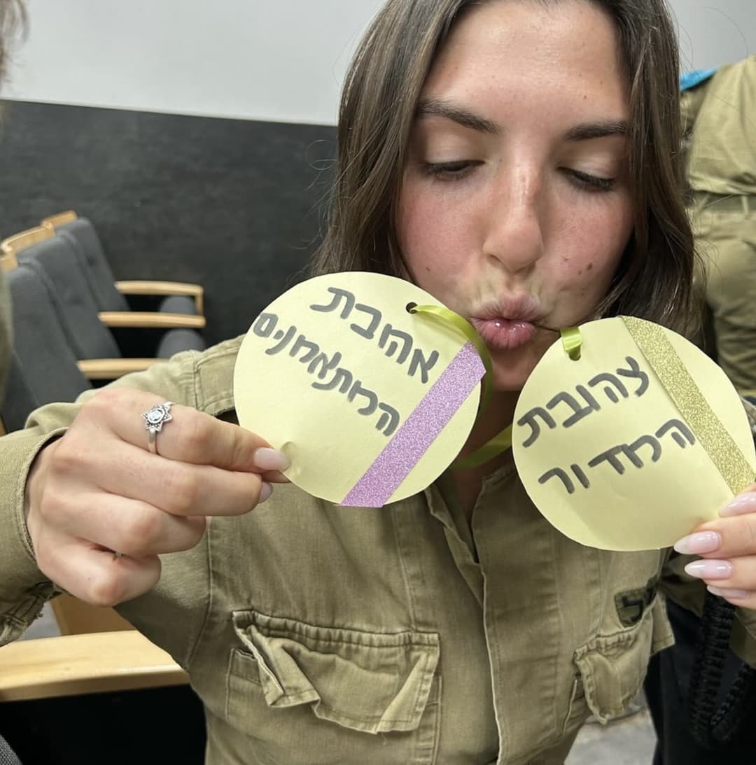 Click to view full size Cumming all over Jewish Slut Brenn