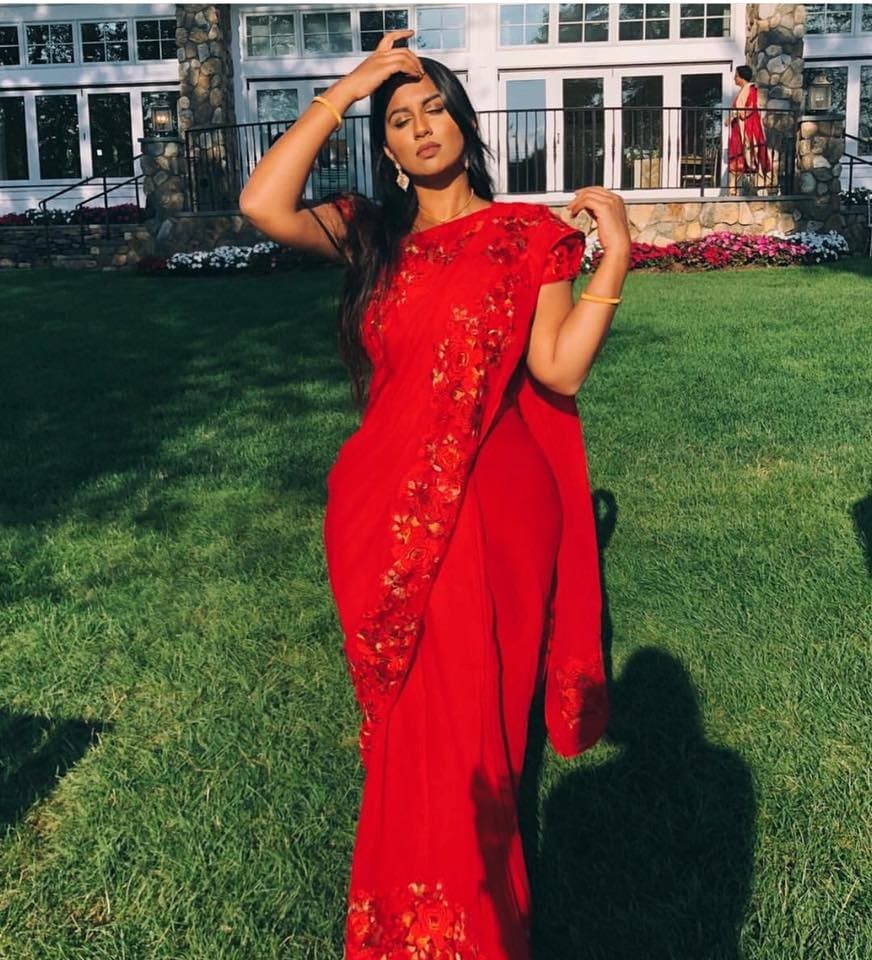 Click to view full size Thic Desi goddess