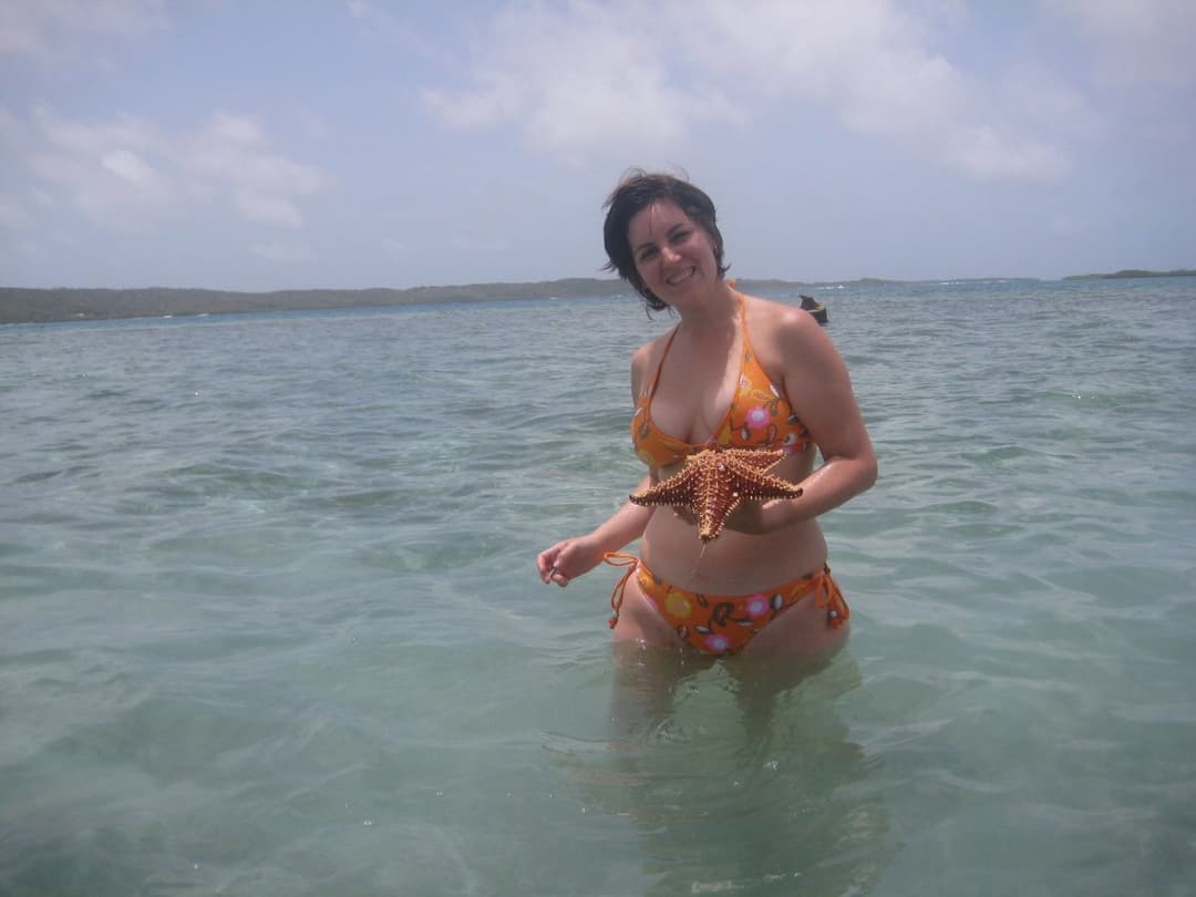 Who is this gorgeous UK lass?