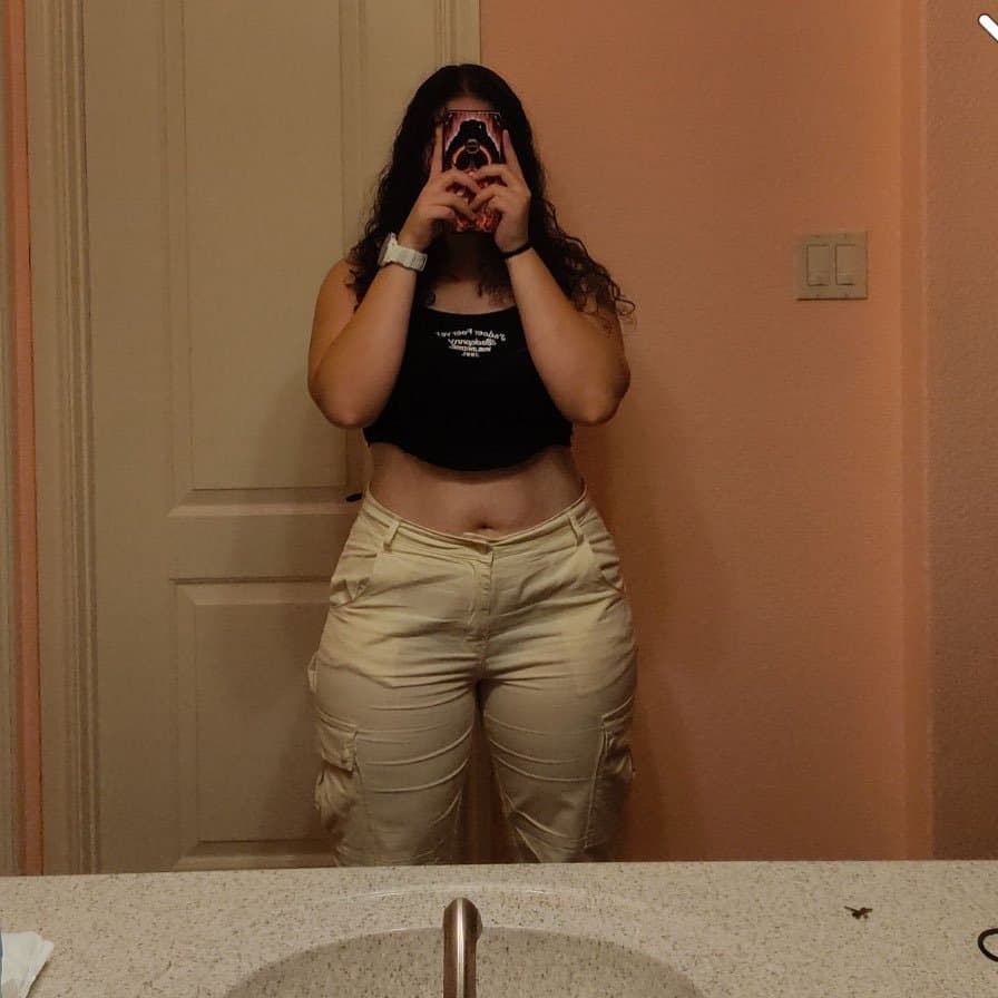 Chave Gomez, Chave.e96, Diana Gomez, dianaleach044, Diana Elizabeth Gomez Leach