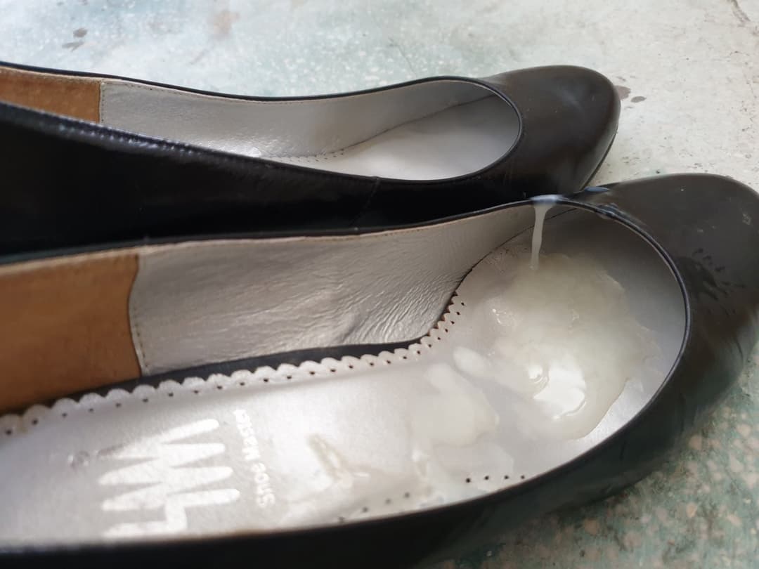 Asian feet / shoes & cum