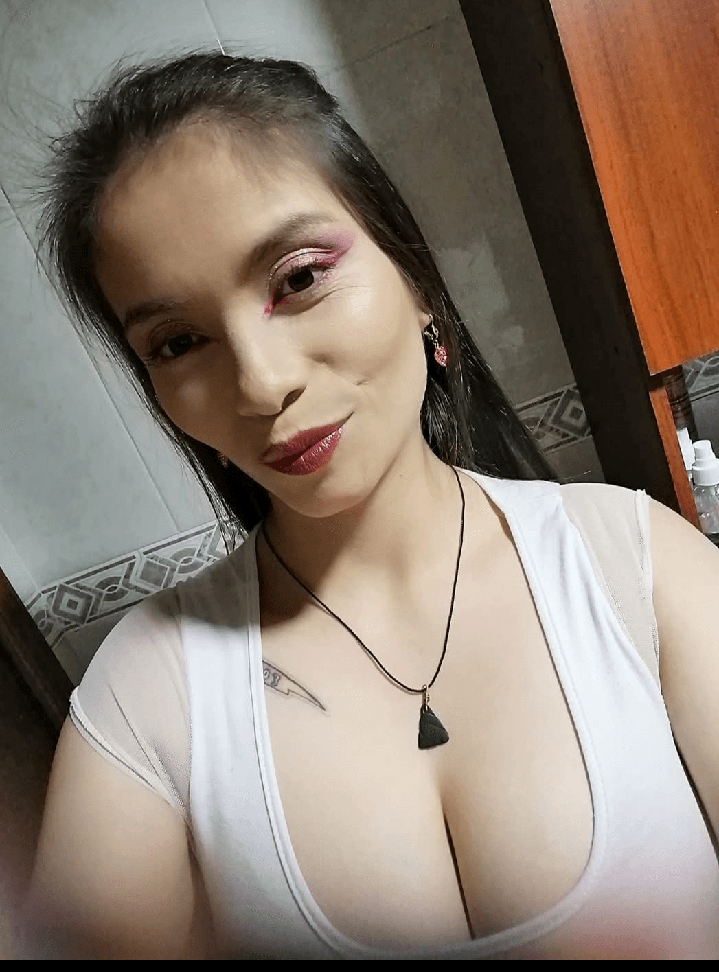 Mamacita rica y soltera jovencita