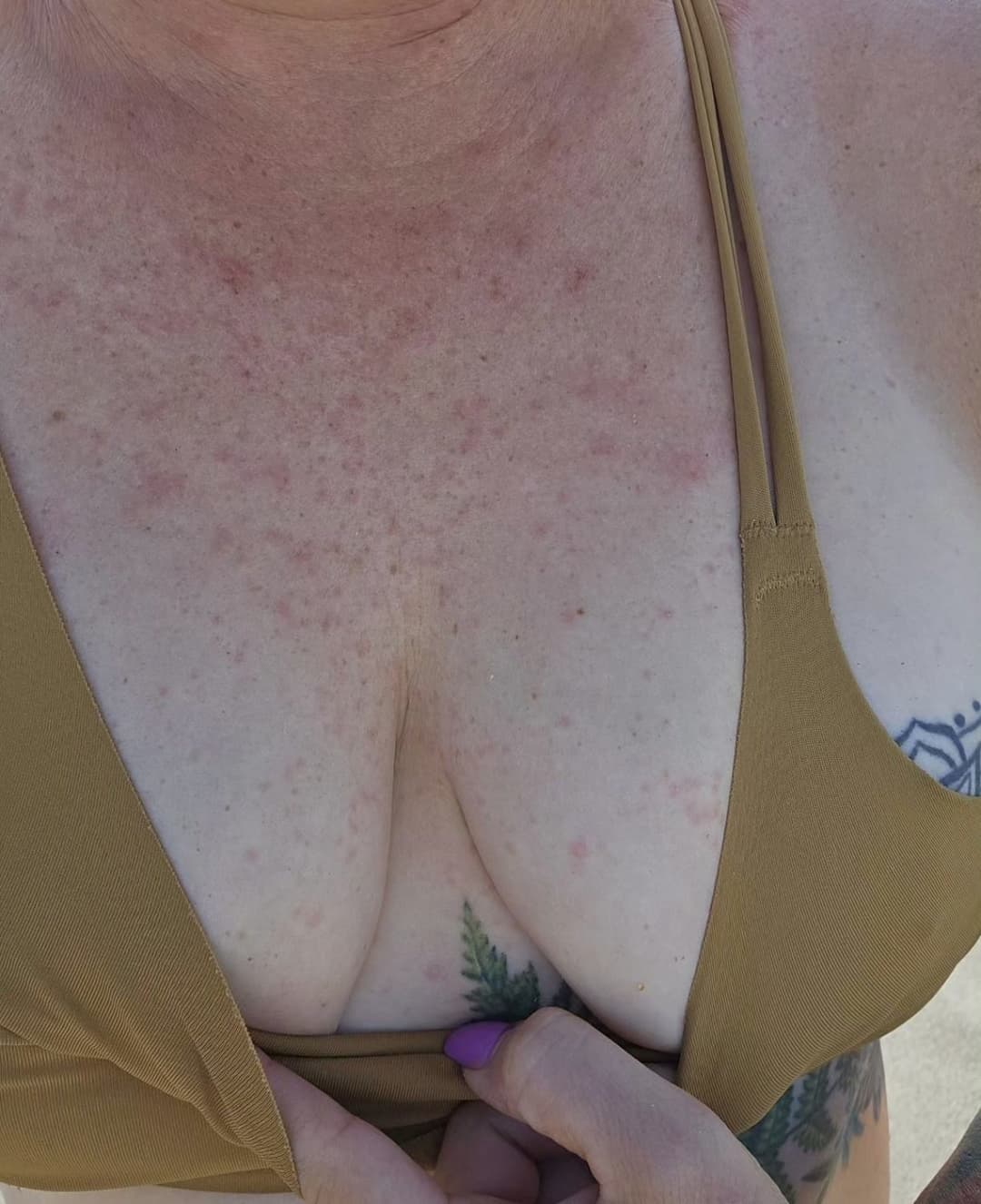 Click to view full size Erin (left) & Mary (right) - Spring break clubbing early 2000’s