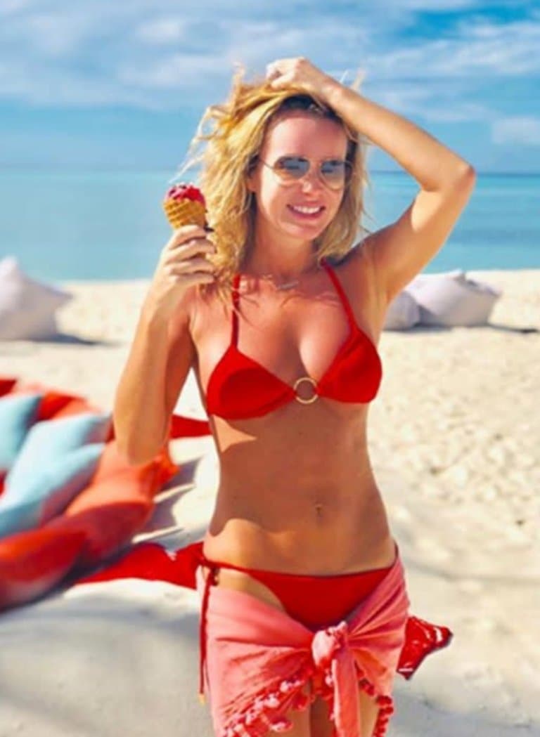 Amanda holden,sexy classic pics to jerk & spurt to for cum whore amanda holden ??