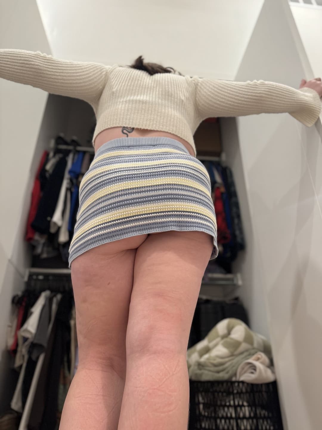 Whore Showing Her Ass Gets Fucked Up The Butt & Gaped