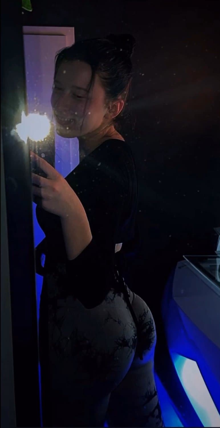 Sexy Teen Footjob Cumshot And Big Nylon Ass