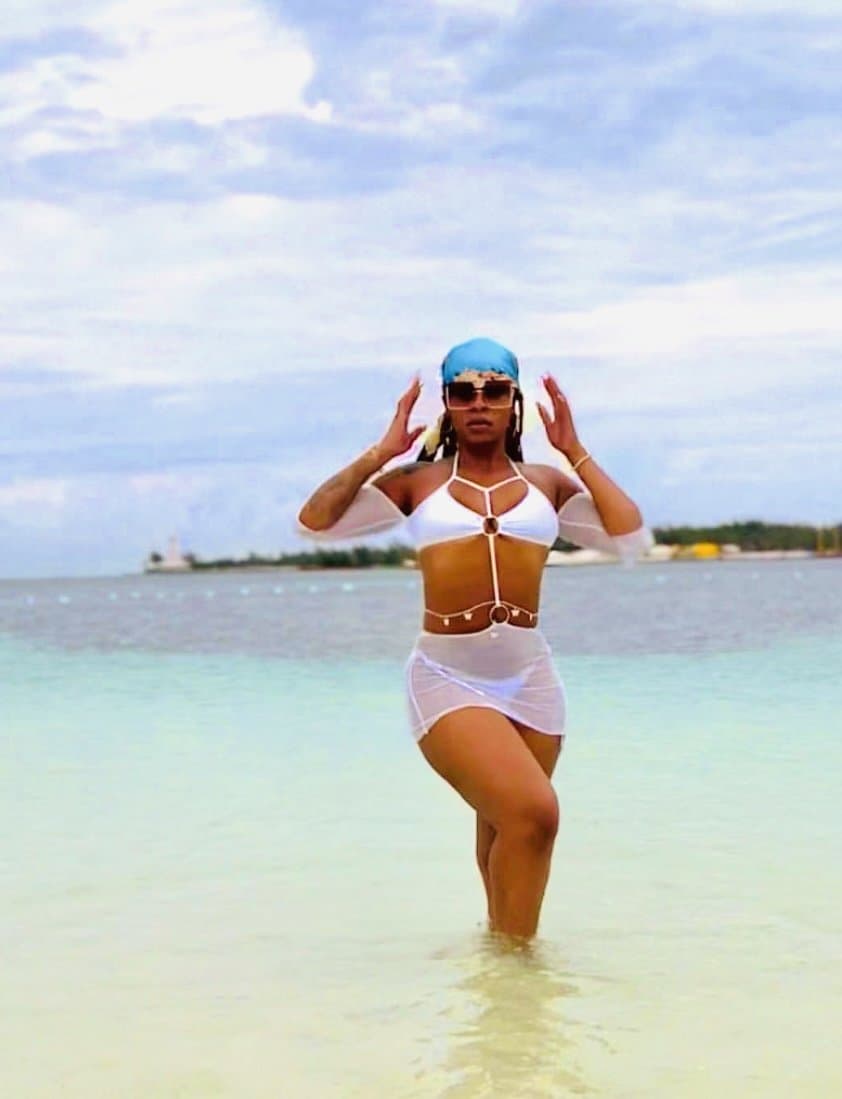 Kamala Harris vs sluts for presidential campaign repost for votes