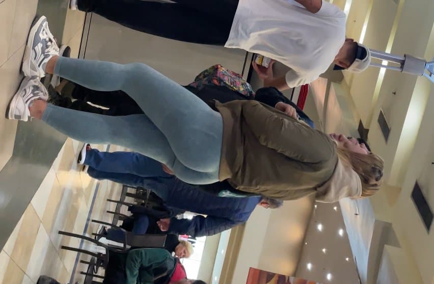 Miren los hermosos dos culos que me encontré hoy en la calle ??