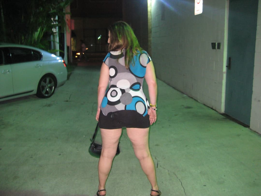 White wife love to be passed around and creampied by BBC bull