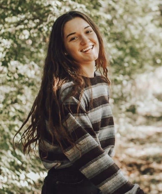 Click to view full size Hot College Athlete Emmy (Bikini)(Uniform)