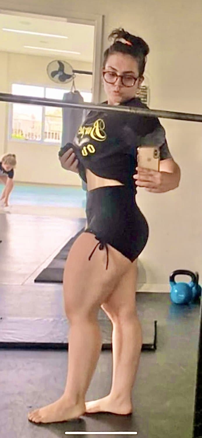 Click to view full size MINHA PUTA - Isa Zago - Oque acham dessa puta exibida ??? ???