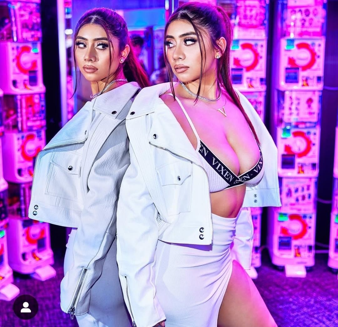 Gorgeous Violet Myers❤️