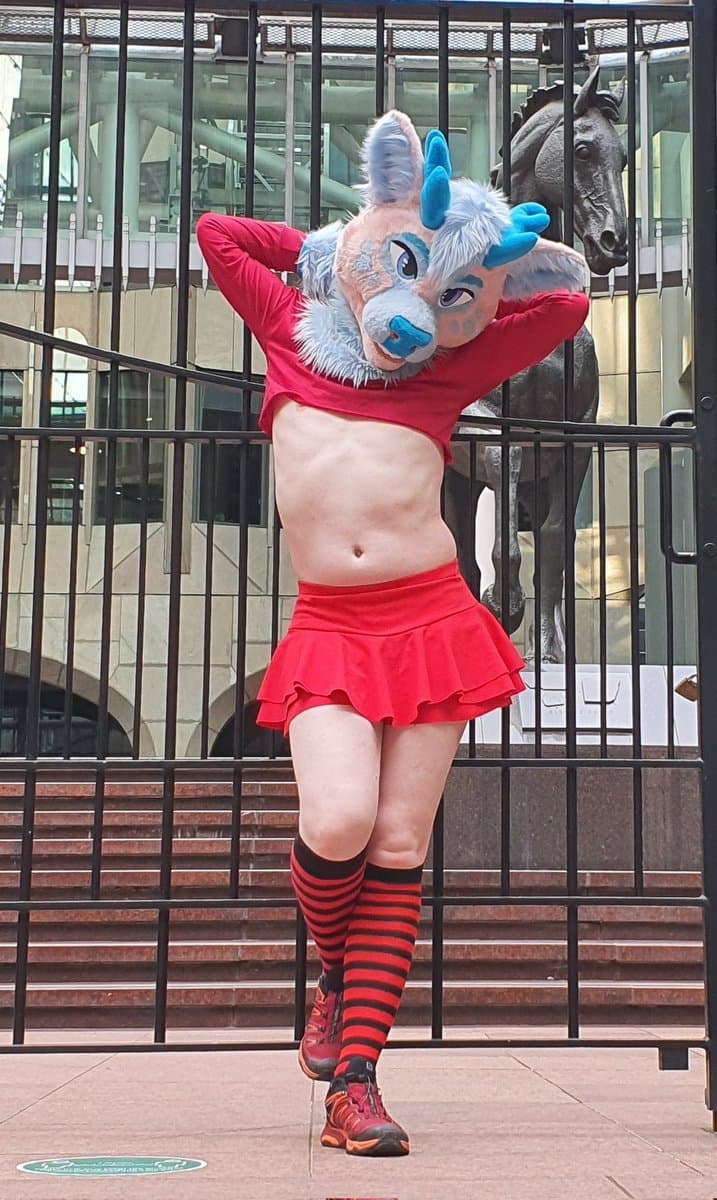 [FURRY] ??? british twink femboy furry with fat ass in deer fursuit (ďêëř_mäġâņ/ďêëřmäġâņäď)