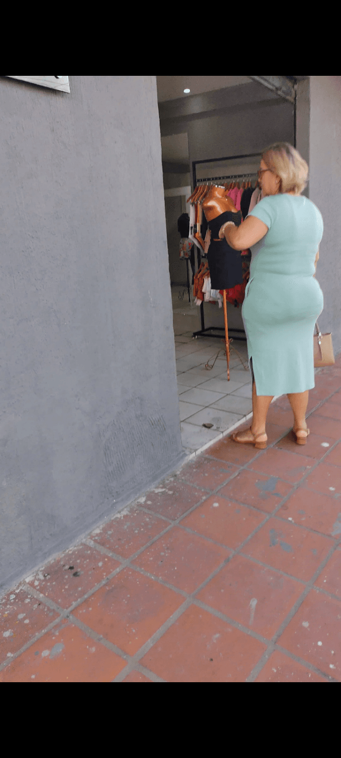 Crente do bundão cheio de celulite