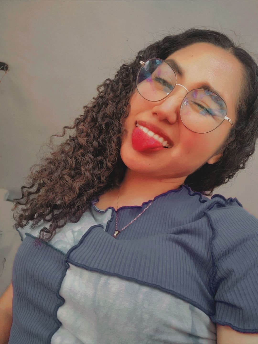 Perrita morena culona filtrada y exhibida