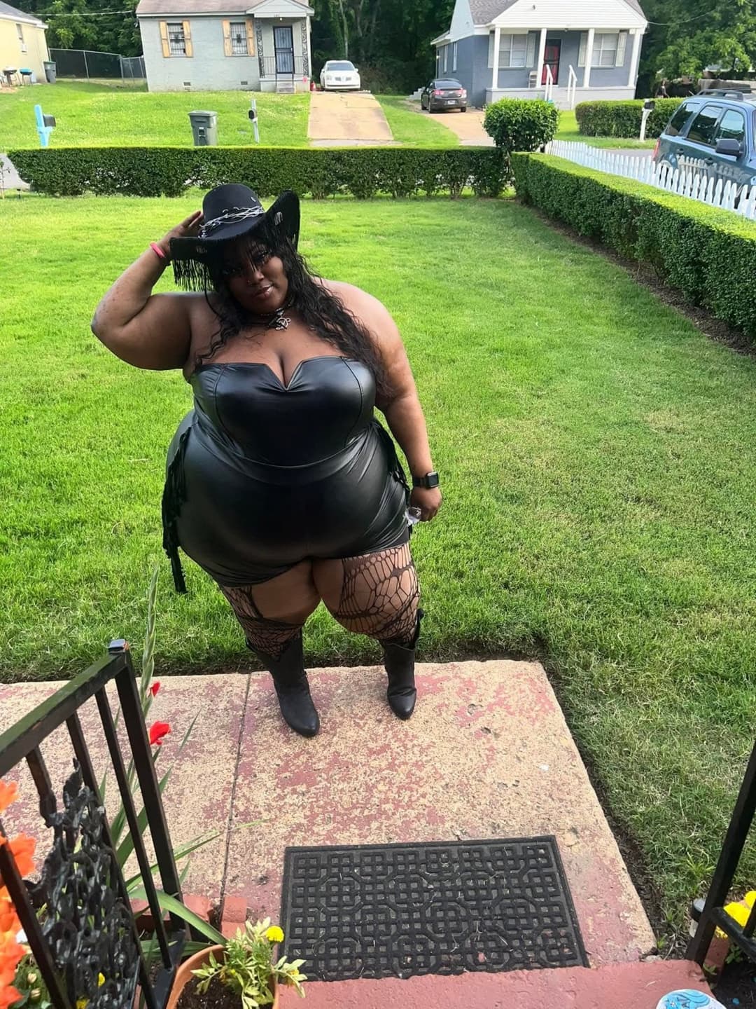 SSBBW EBONY HUGE OLE BIG ASS BOOTY