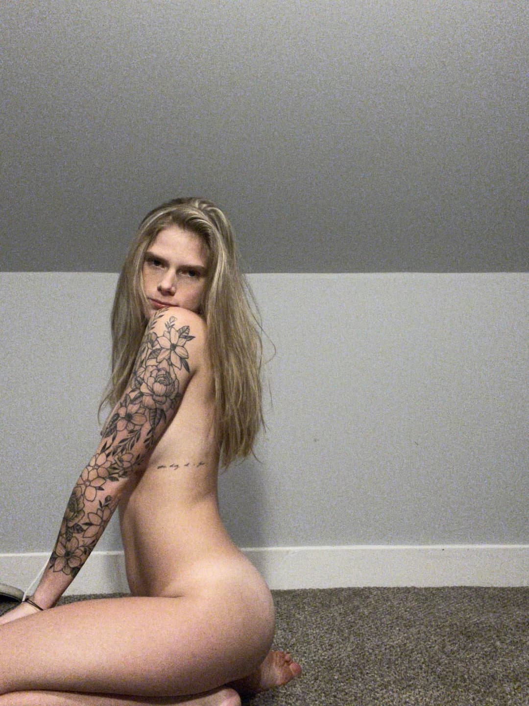 Blonde college slut. DM if you want to watch us in person and you jack off