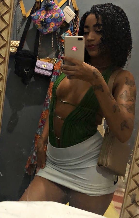 Linda morena bundinha linda