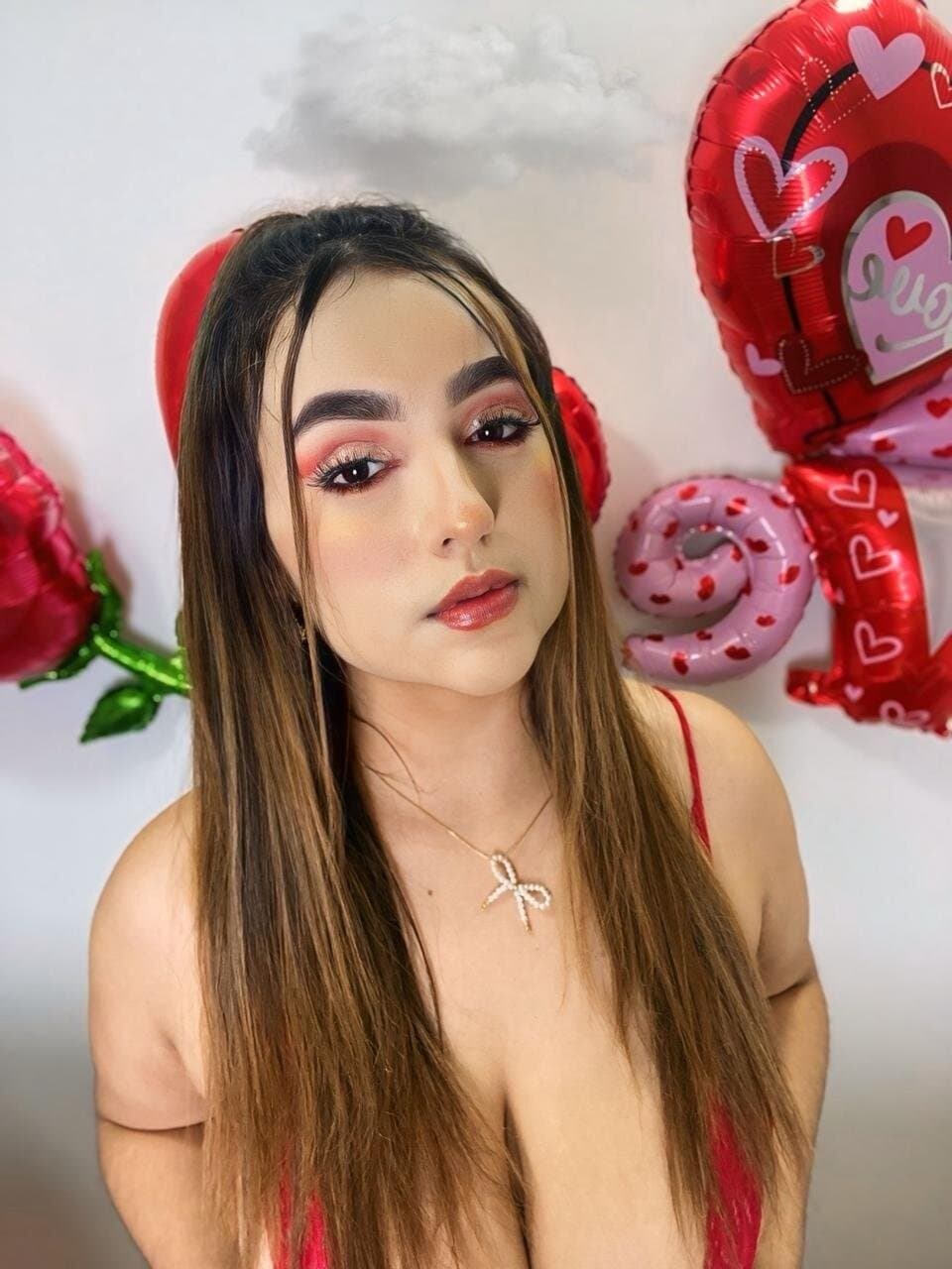 Su belleza no es lo único atractivo de ella... QUÉ OPINAN