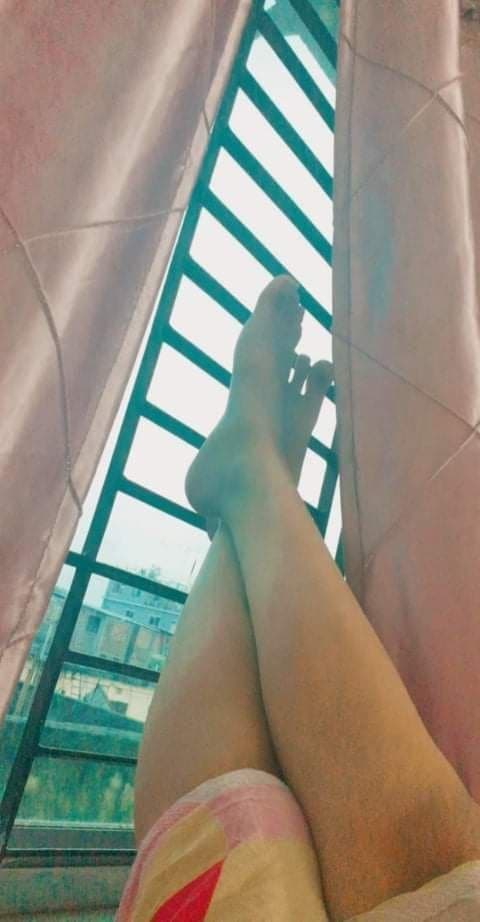 Desi Bangladeshi Cute GF Showing Rubbing Pussy