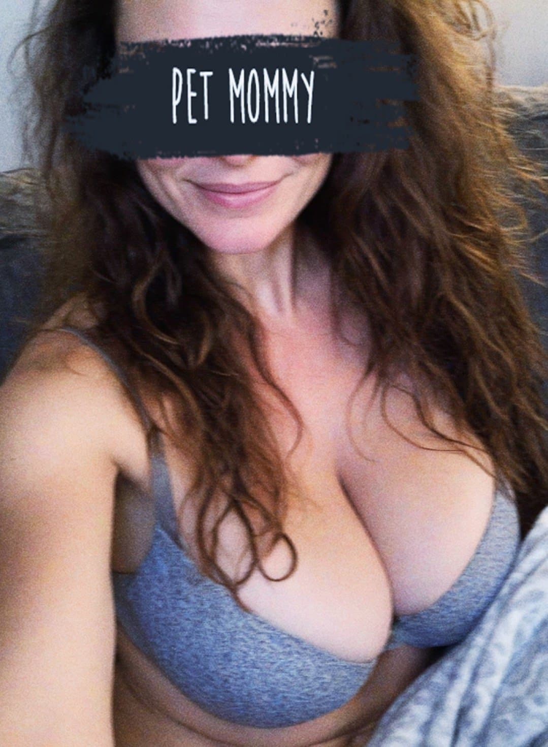 Fuck i need a pet mommy like this, any milf that look like this slut wanna be mine? Kik leonthebwc