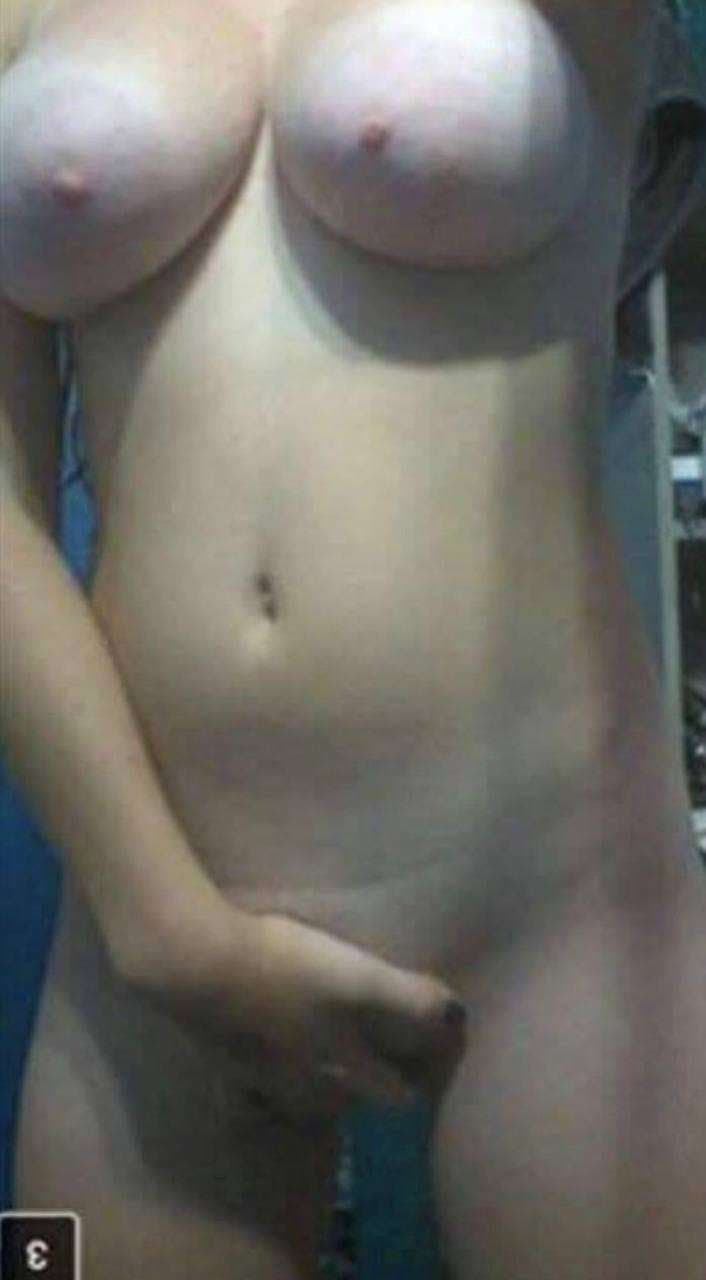 Big titty Hooters girl