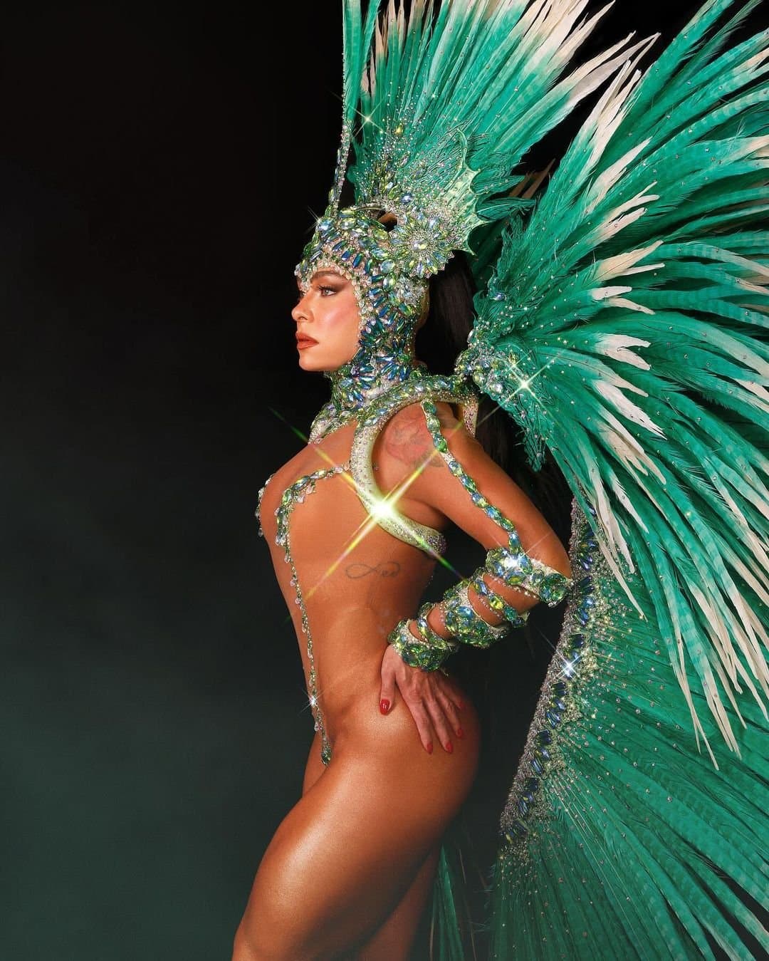 Latina pop icon, anal from BBC bodyguard, cumshot drips into pussy