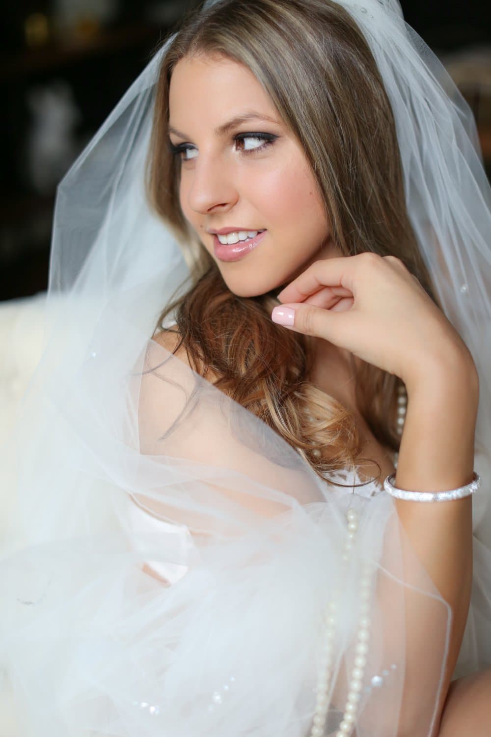 Click to view full size Curvy Beauty