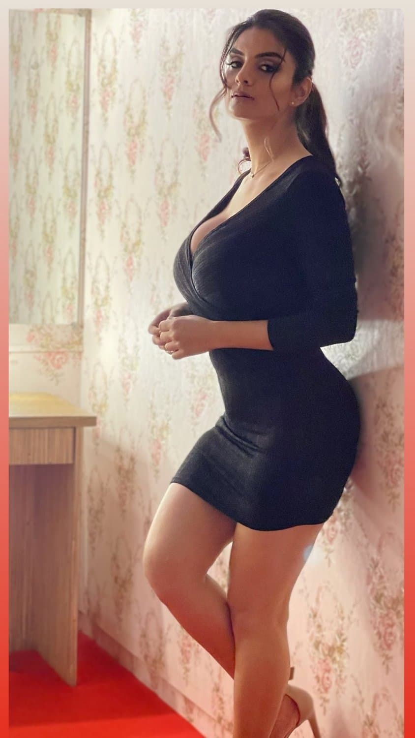 Beautiful Indian Actress - @nveshi J@in