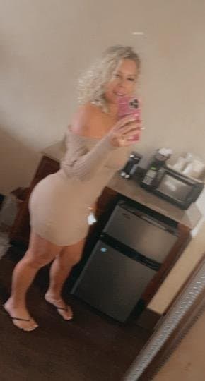 Mature gilf milf mom cougars vacation to Jamaica was a success